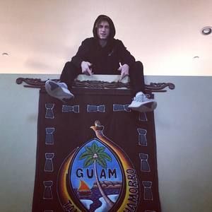 Meet your Posher, Ethan